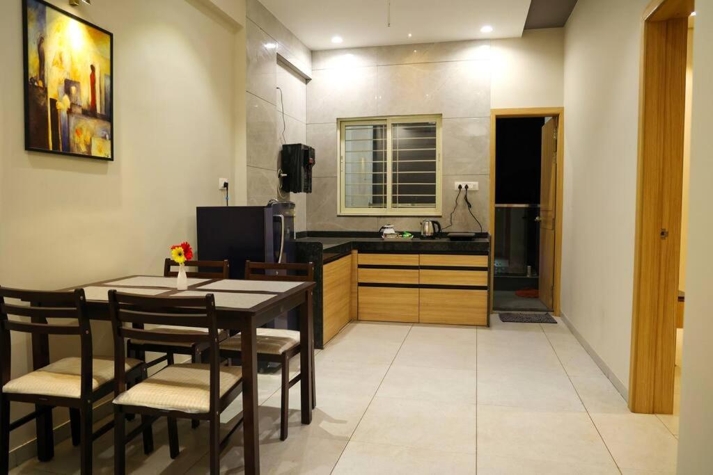 'Sumadhu Homes 301 ' 戈尔哈布尔 外观 照片